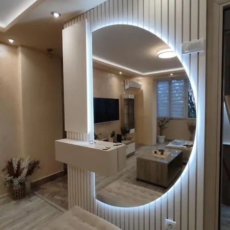 Trg Lux Apartment *