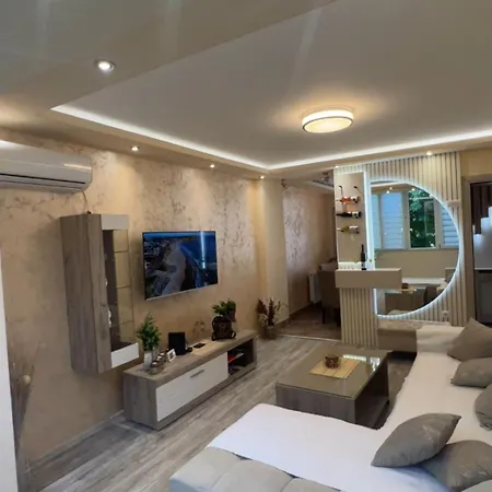 Trg Lux Apartment Arandjelovac