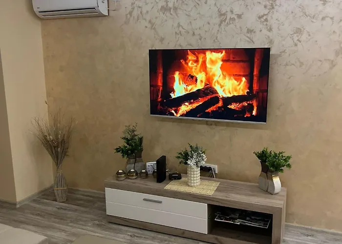 Trg Lux أراندجيلوفاك